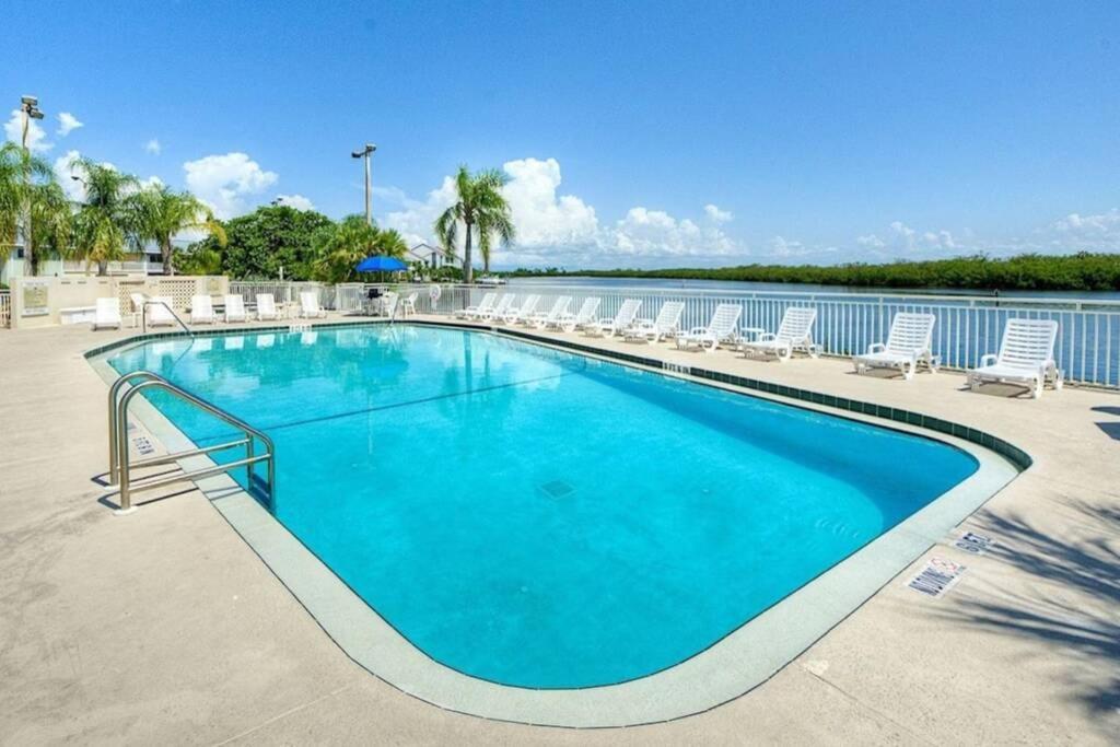 Sea Breeze, Studio 510, Beach Steps Away!+Pool+Wifi Раскін Екстер'єр фото